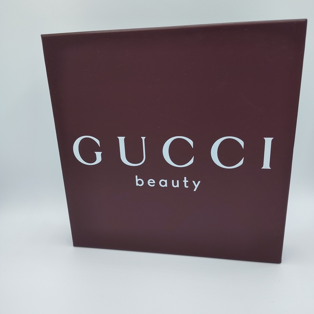 GUCCI Beauty Burgundy Luxury 16x16" Towel w/Box Exclusive Counter GWP - Picture 2 of 4